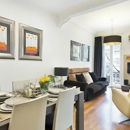 Paal Sagrada Familia Apartment